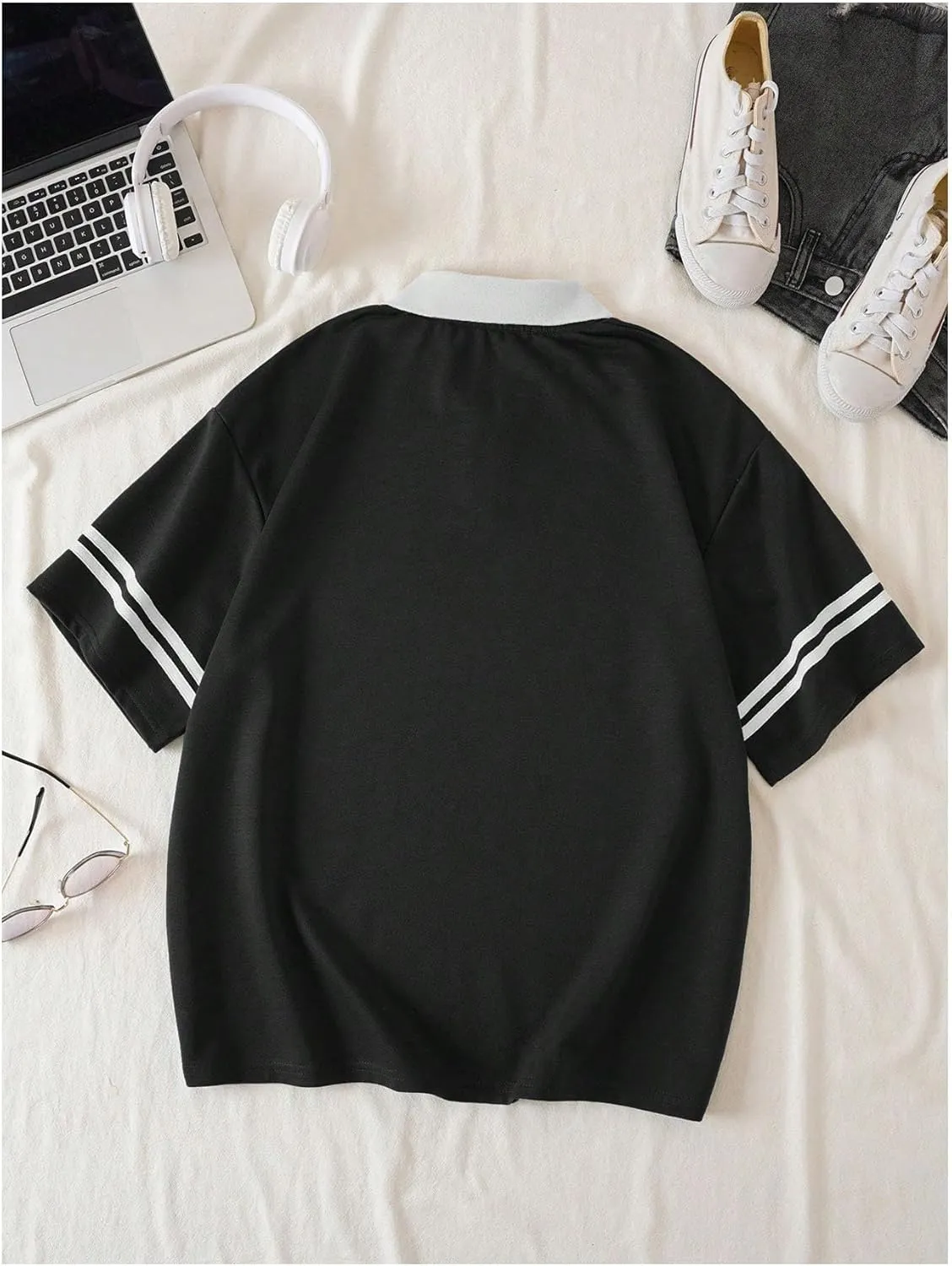 Verdusa Women's Jersey Oversized Shirts Short Sleeve Collared Button Down Graphic Tees Tops