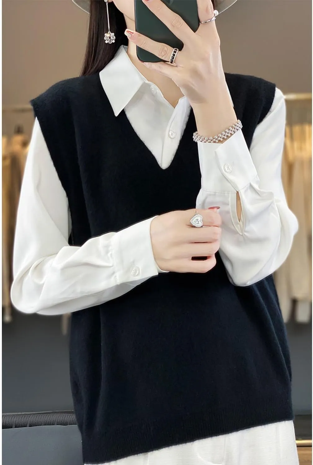 Women's V-Neck Knit Sweater Vest 100% Merino Wool Lightweight Sleeveless Pullover Basic Vest Short Tops